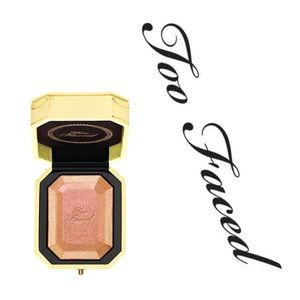 NIB too faced diamond light highlighter